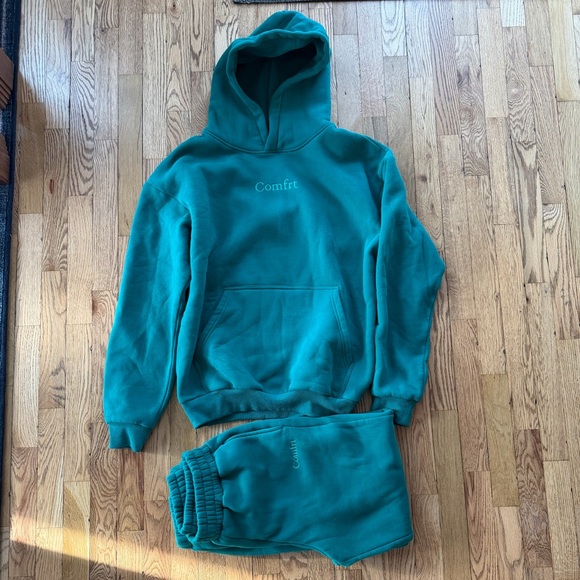 Comfrt Teal Jogger Set (Sweatshirt & Sweatpants) - Picture 2 of 5